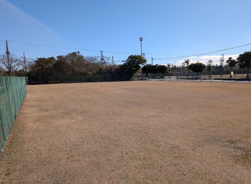 町営テニス場